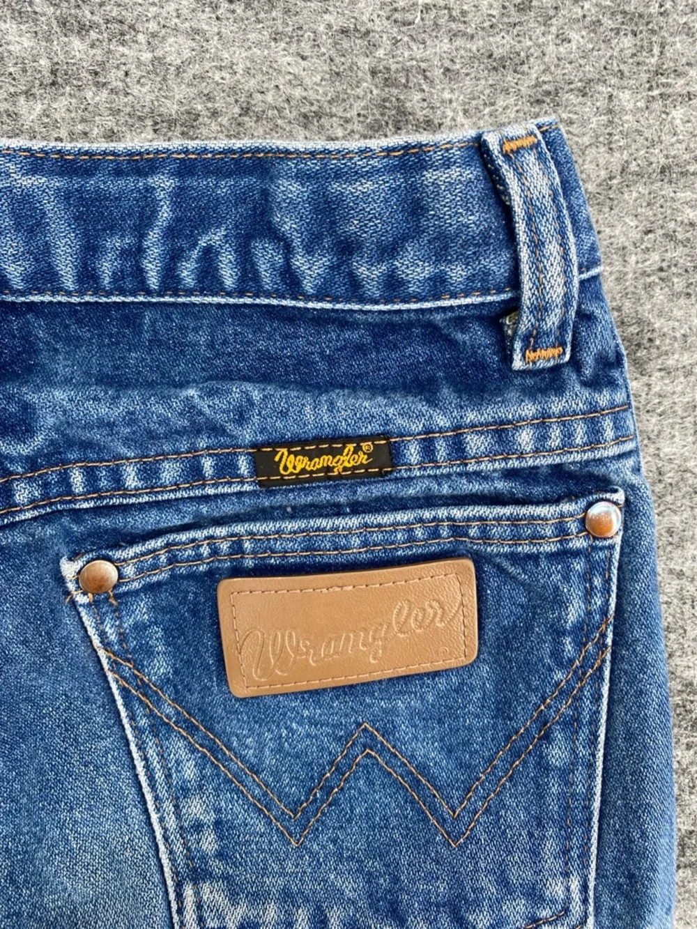 Wrangler 13MWZ Slim Fit Blue Denim Jeans Size 16 Vintage Style Cowboy Western - Picture 2 of 10